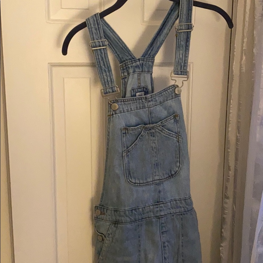 Gap overalls